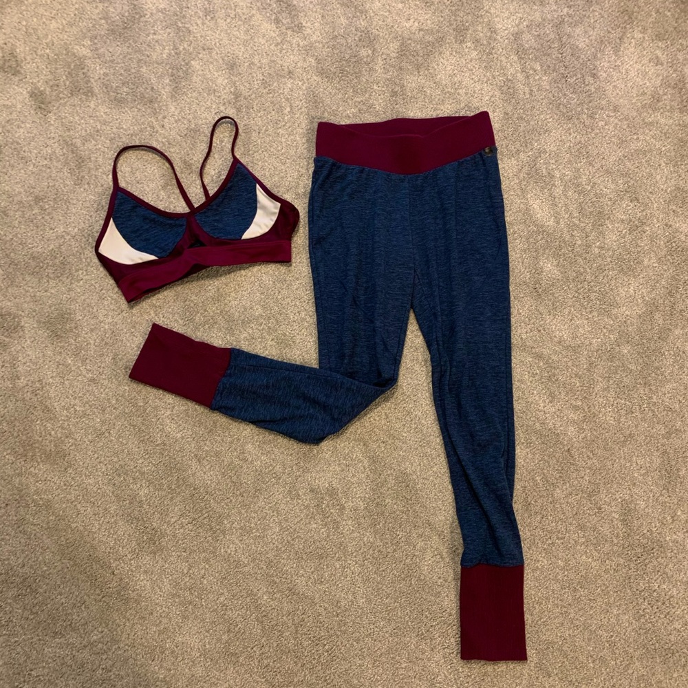Under Armor Yoga set - Small